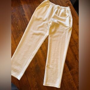 Joh. Women’s White Gauze Cropped Pants